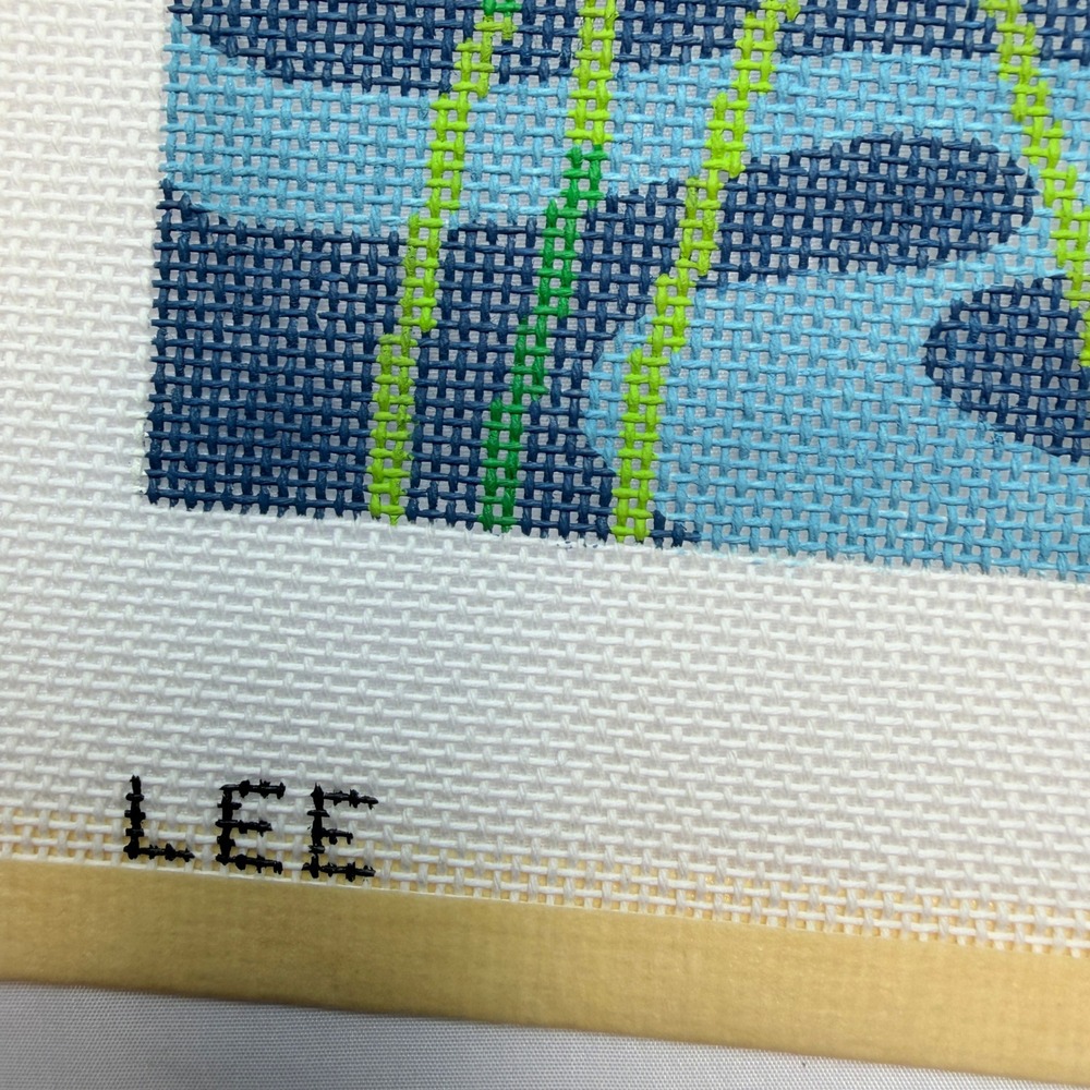 Lee Needlepoint Canvas Dragonfly Hand Painted Blue BG 34 9x8.25 Nature Design - Picture 4 of 4